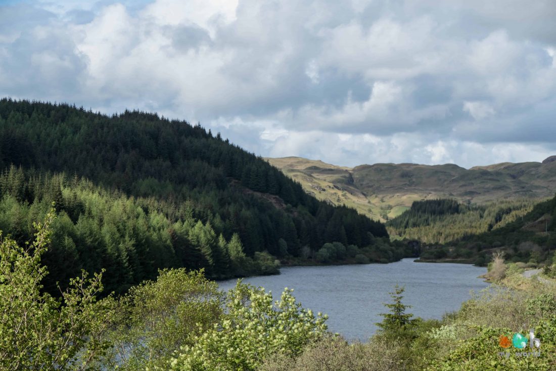 Loch sur la route entre Oban et Kilmartin